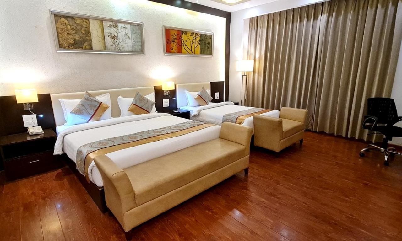 Bravura Gold Resort Meerut Zewnętrze zdjęcie